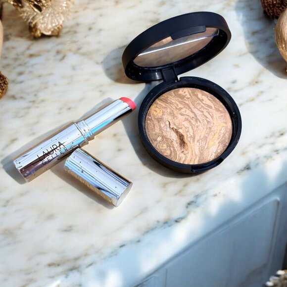 Laura Geller Makeup Bundle Lipstick & Baked Balance-n-Brighten Foundation Tan - Picture 5 of 9